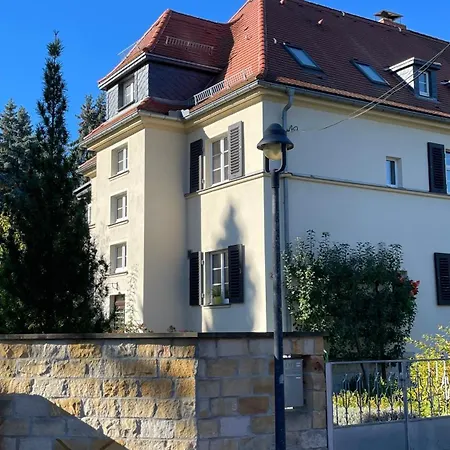 Carolinga Appartement *